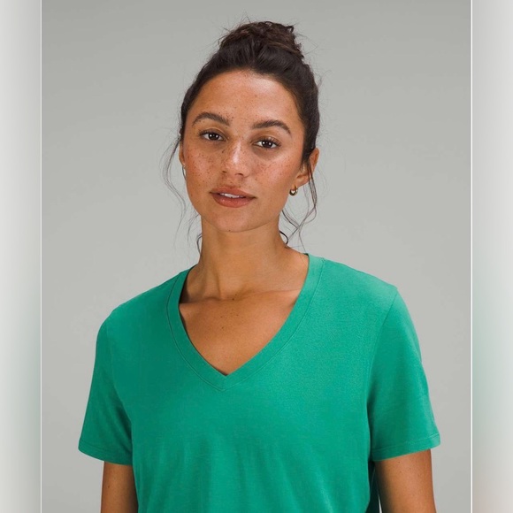 Lululemon Love V-Neck T-Shirt in Maldives Green - Picture 4 of 10